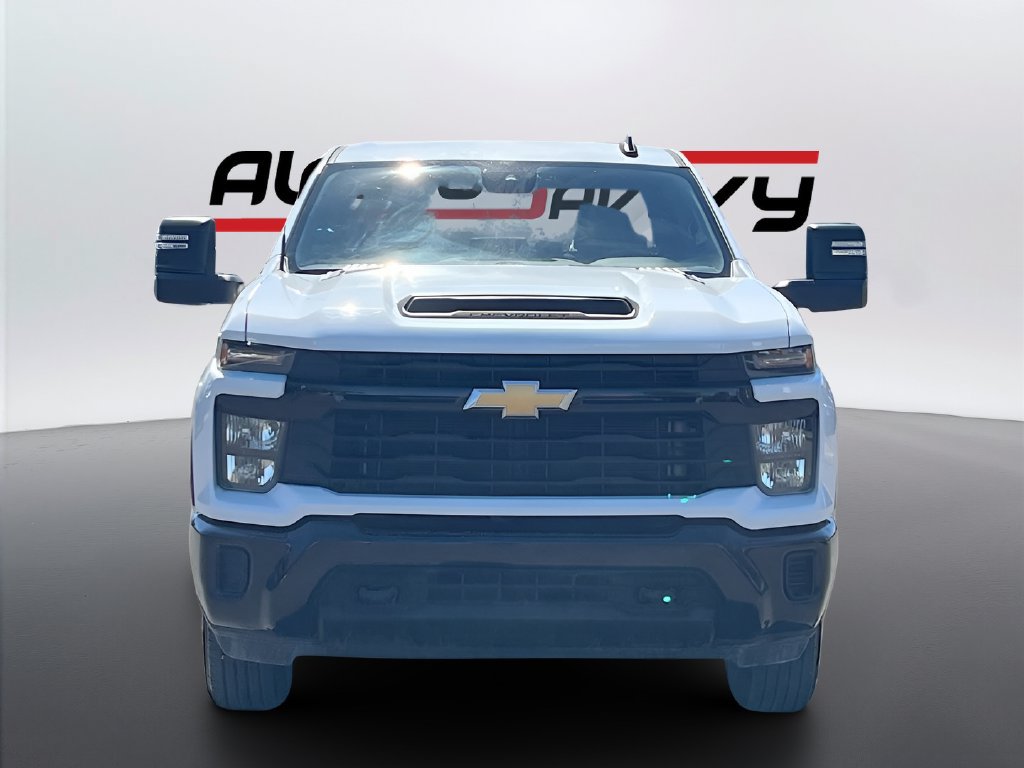 Used 2024 Chevrolet Silverado 2500 W/T w/ WT Convenience Package RWD image 2