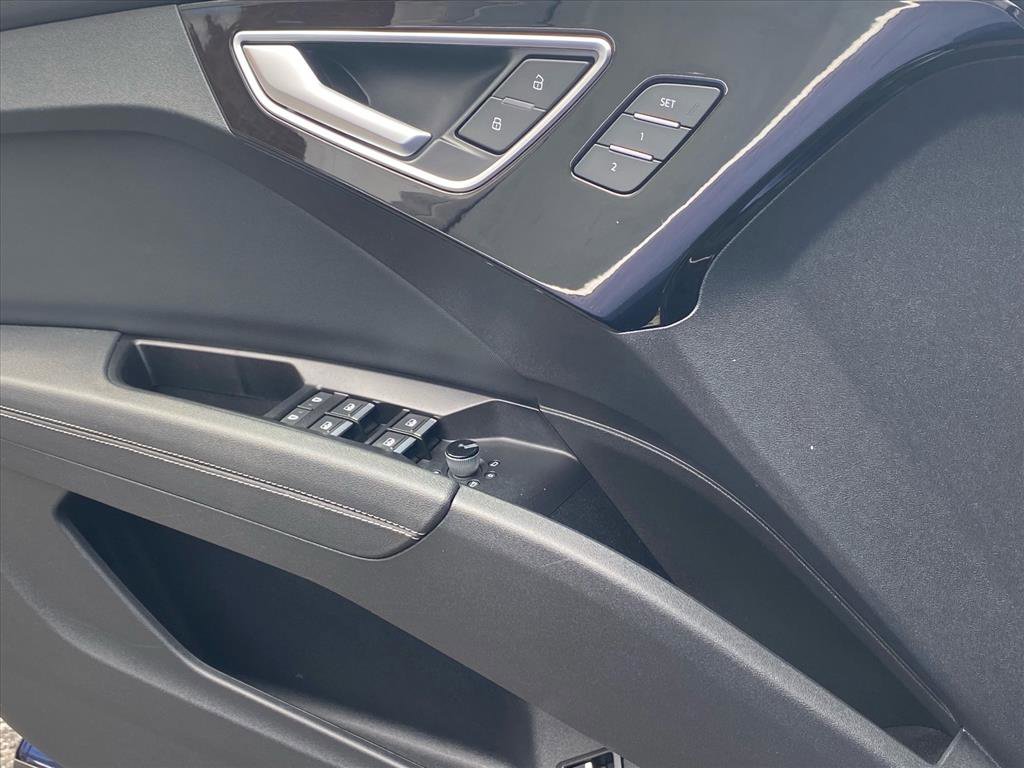 Used 2023 Audi Q4 e-tron Premium image 18