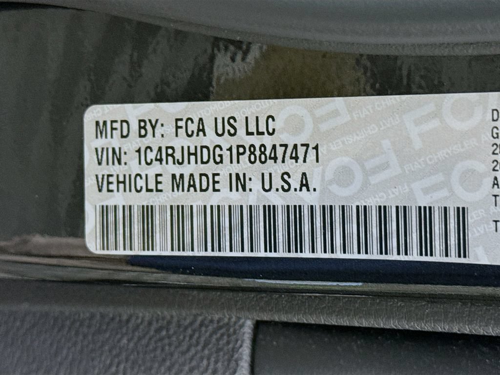 Used 2023 Jeep Grand Cherokee Overland w/ Adv Protech Group III AWD/4WD image 39