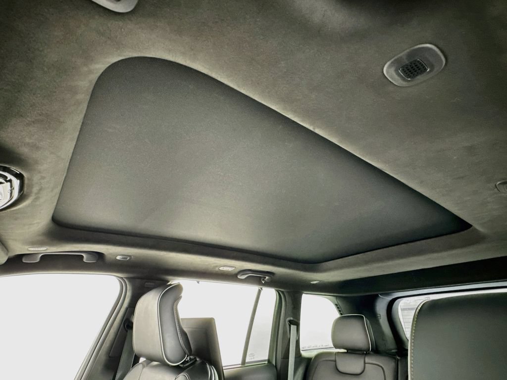 Used 2023 Jeep Grand Cherokee Summit AWD/4WD image 14
