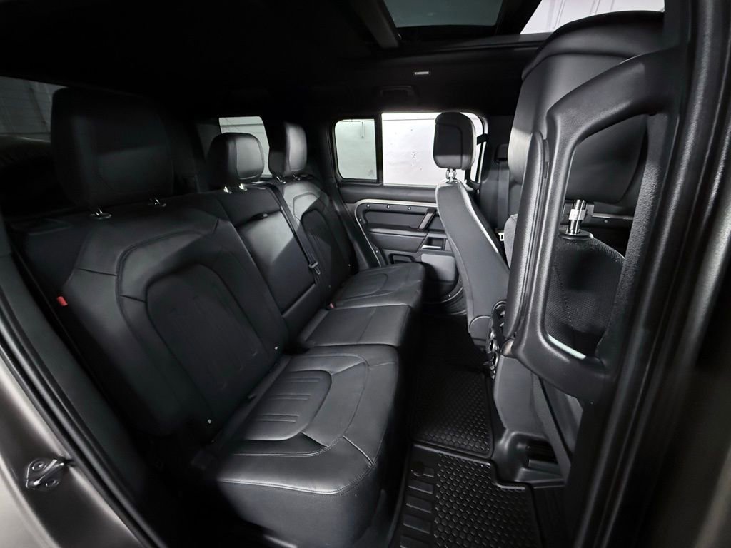 Used 2023 Land Rover Defender 110 X image 24