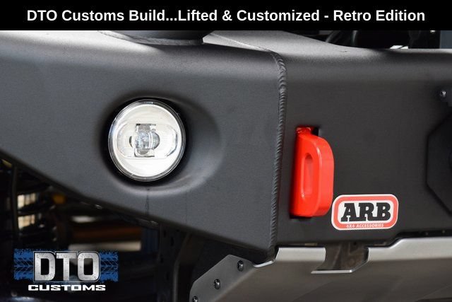 Used 2025 Jeep Wrangler Unlimited Rubicon w/ Convenience Group AWD/4WD image 12