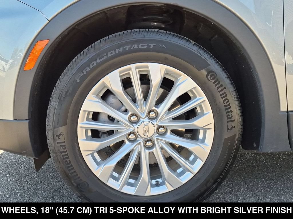 Used 2024 Cadillac XT4 Luxury w/ Cold Weather Package FWD image 17