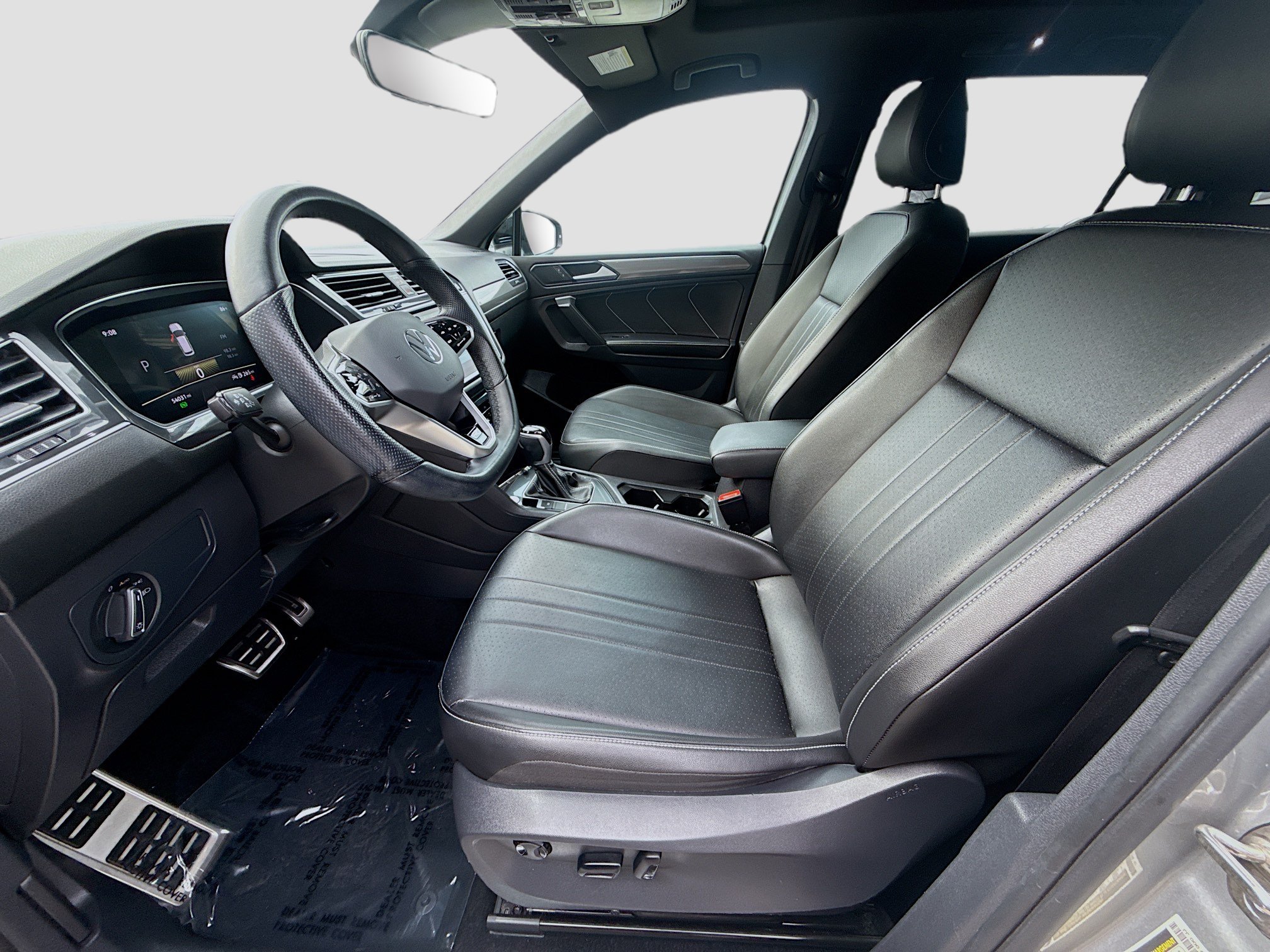 Used 2023 Volkswagen Tiguan SE R-Line FWD image 18