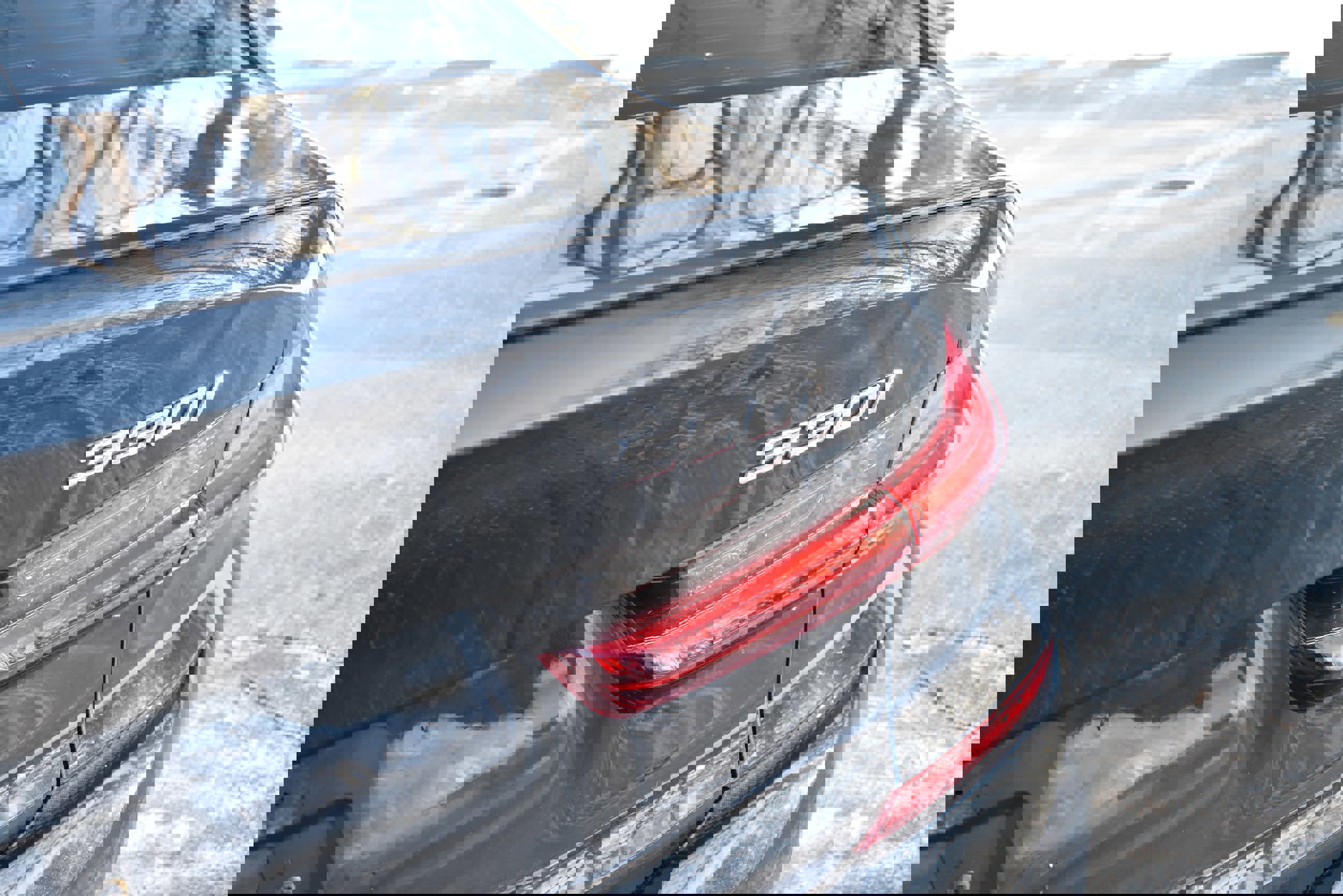 Used 2022 BMW 330i Sedan w/ M Sport Package image 17