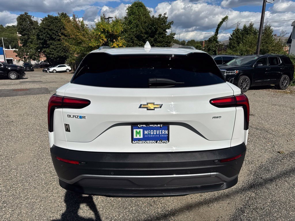 Used 2024 Chevrolet Blazer EV LT AWD/4WD image 5