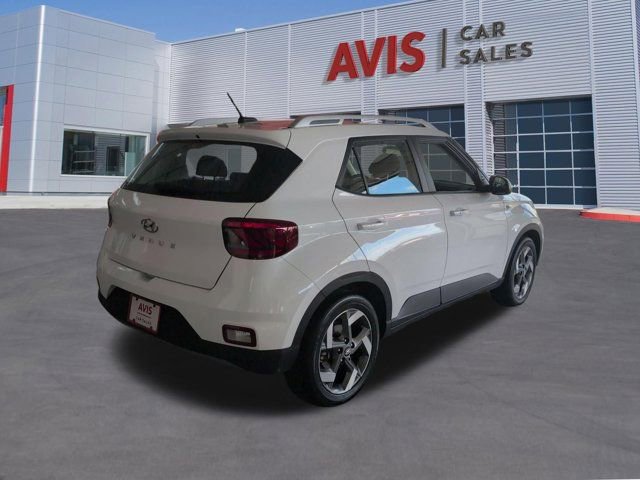 Used 2025 Hyundai Venue SEL FWD image 6