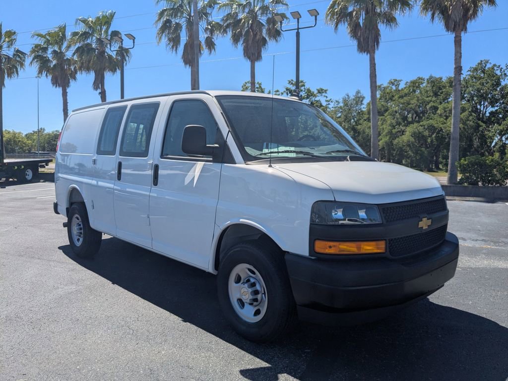 New 2025 Chevrolet Express 2500 w/ Driver Convenience Package RWD video 2