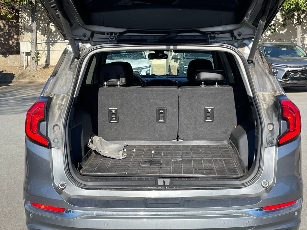 Used 2018 GMC Terrain Denali w/ Advanced Safety Package FWD image 7