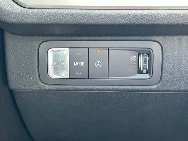 Certified 2025 Chevrolet Traverse LT image 19