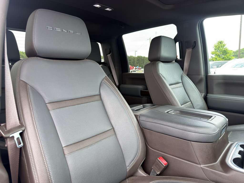 Used 2020 GMC Sierra 3500 Denali w/ Denali Ultimate Package AWD/4WD image 26