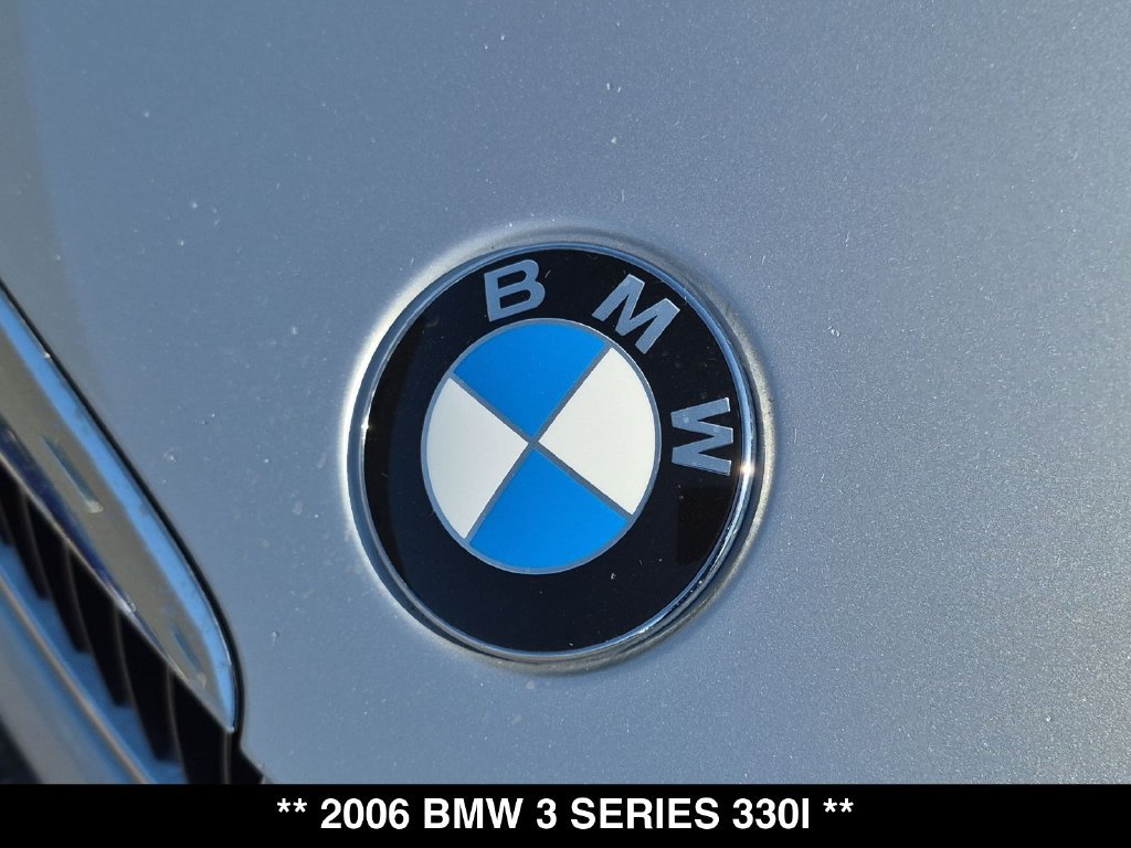 Used 2006 BMW 330i Sedan RWD image 17