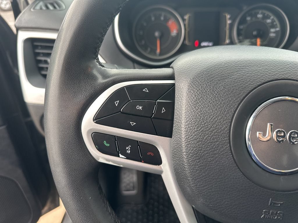 Used 2022 Jeep Cherokee Latitude AWD/4WD image 11