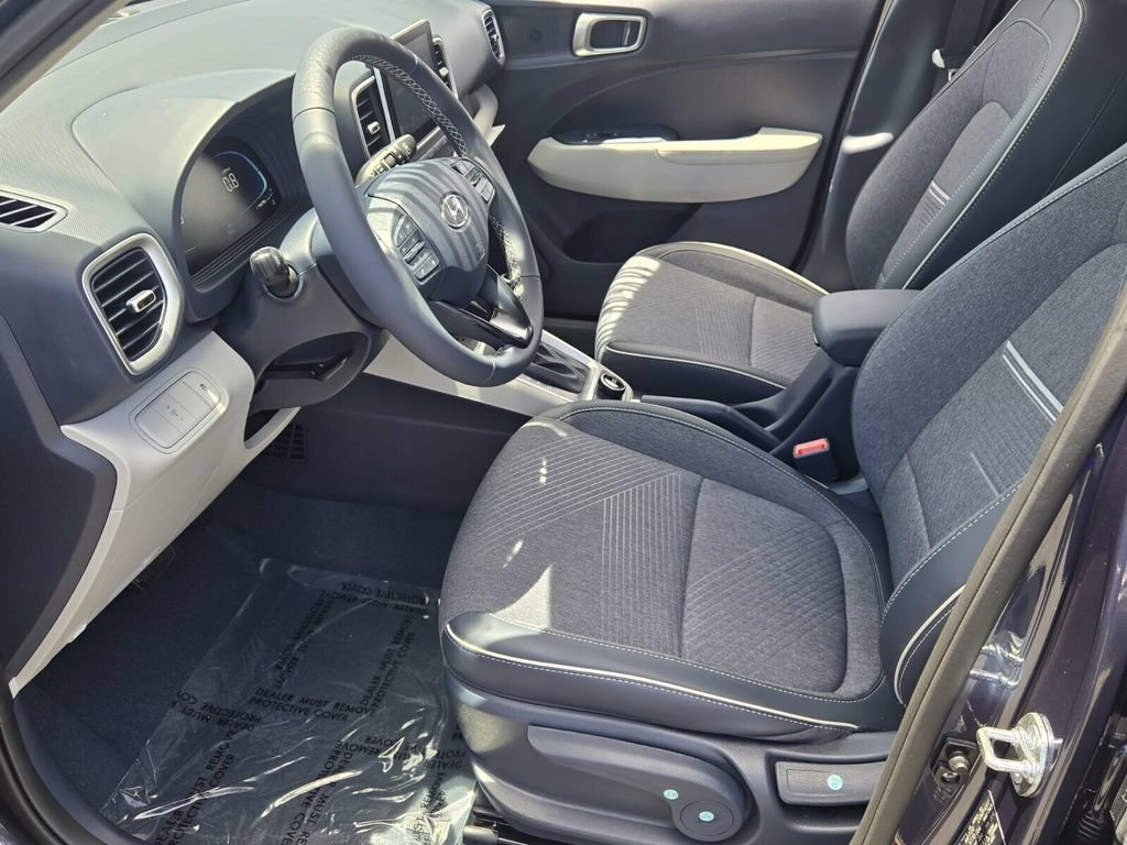 Certified 2026 Hyundai Venue SEL FWD image 10