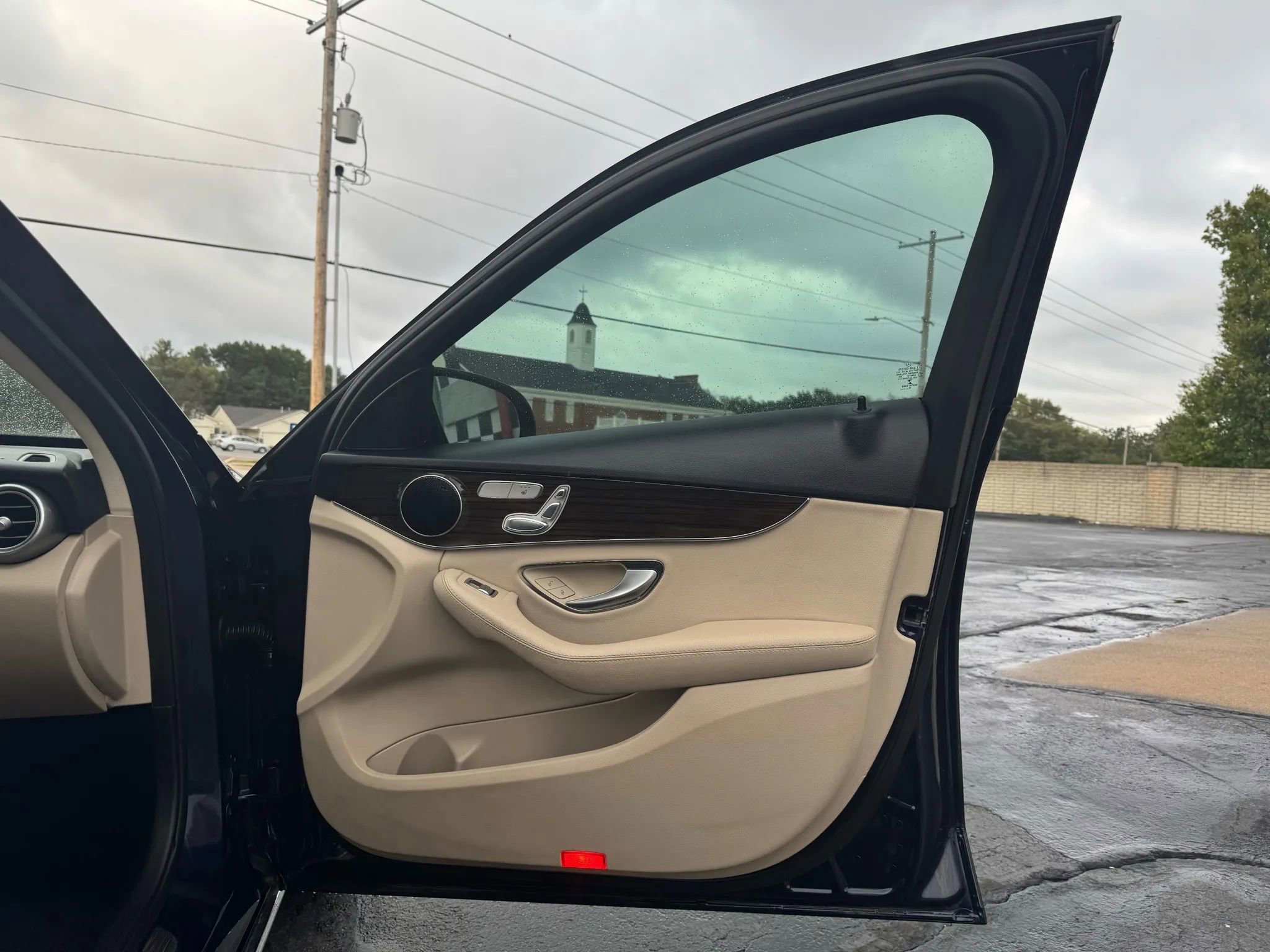 Used 2017 Mercedes-Benz C 300 Sedan image 28