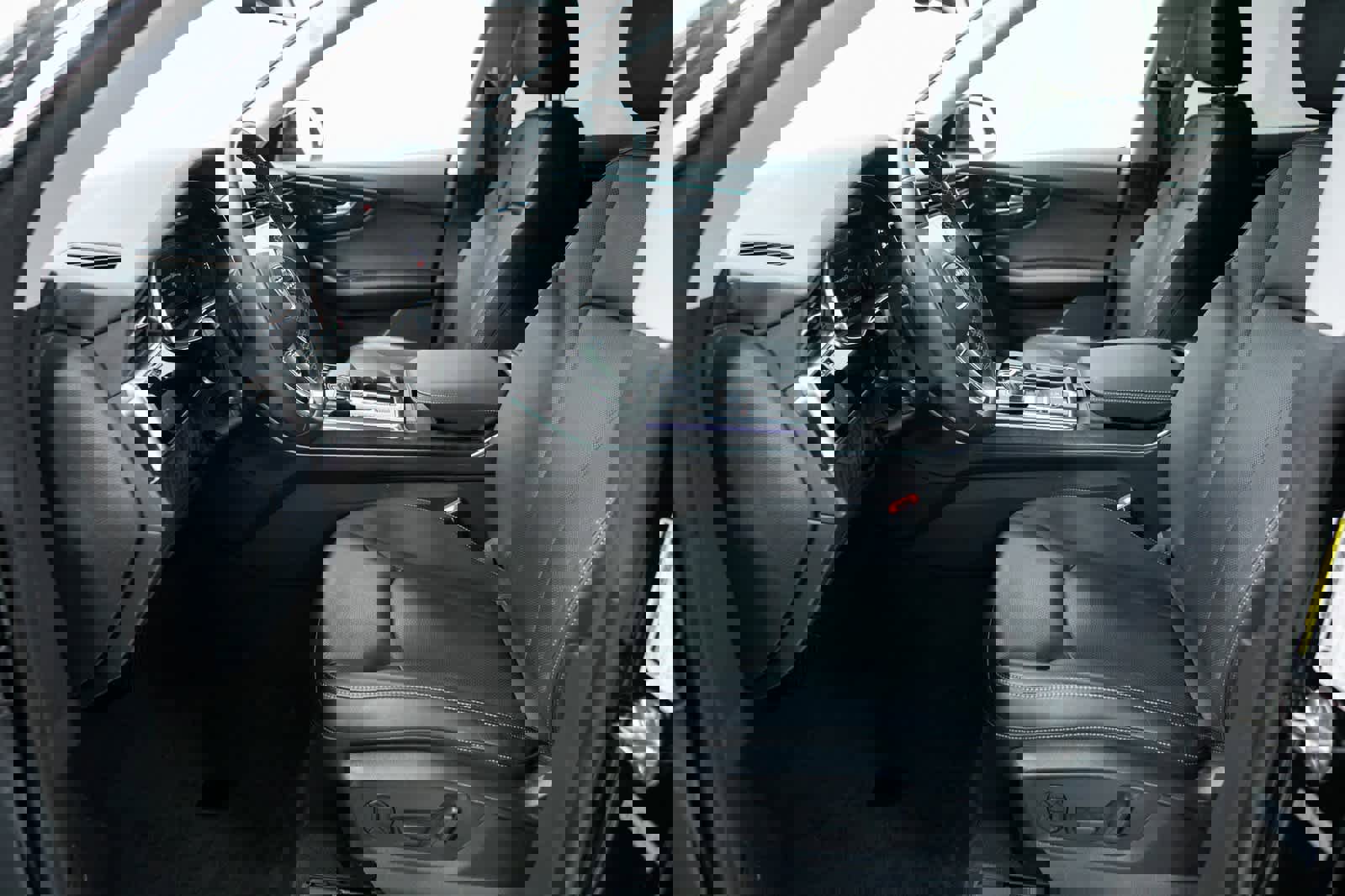 Used 2022 Audi Q8 Premium Plus image 16