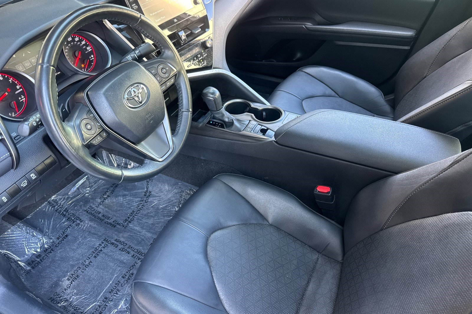 Used 2023 Toyota Camry XSE FWD image 4