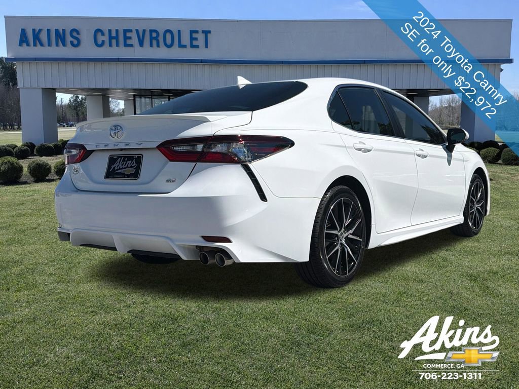 Used 2024 Toyota Camry SE FWD image 5