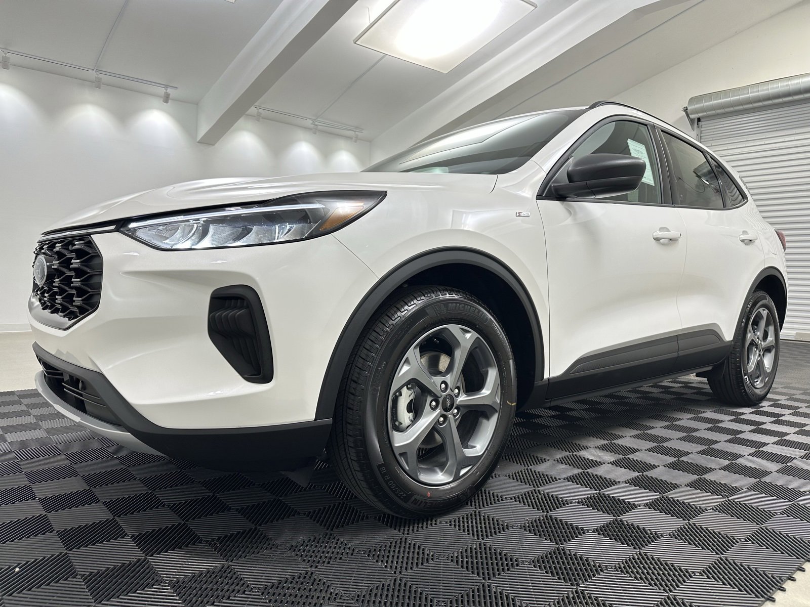 New 2025 Ford Escape ST-Line w/ Equipment Group 301A image 3