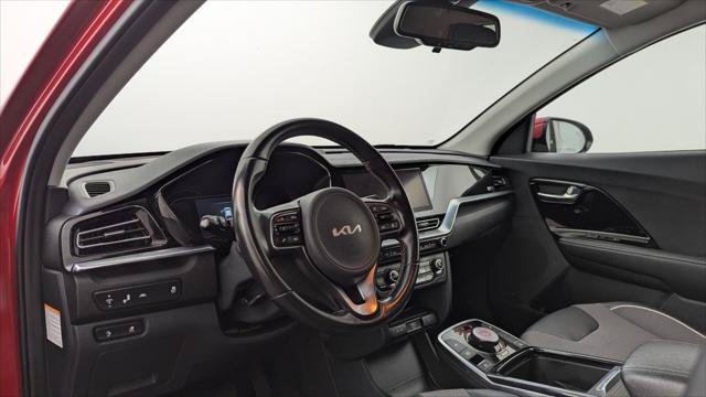 Used 2022 Kia Niro EX FWD image 24
