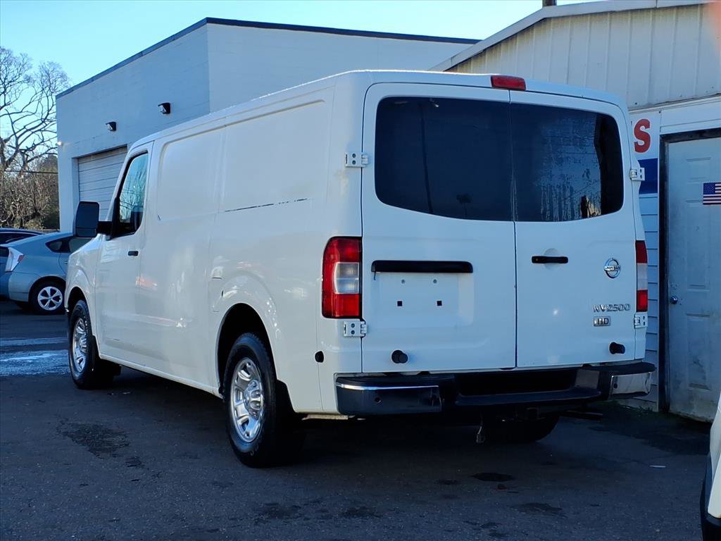 Used 2013 Nissan NV 2500 SV w/ Side Curtain Airbag Pkg image 3