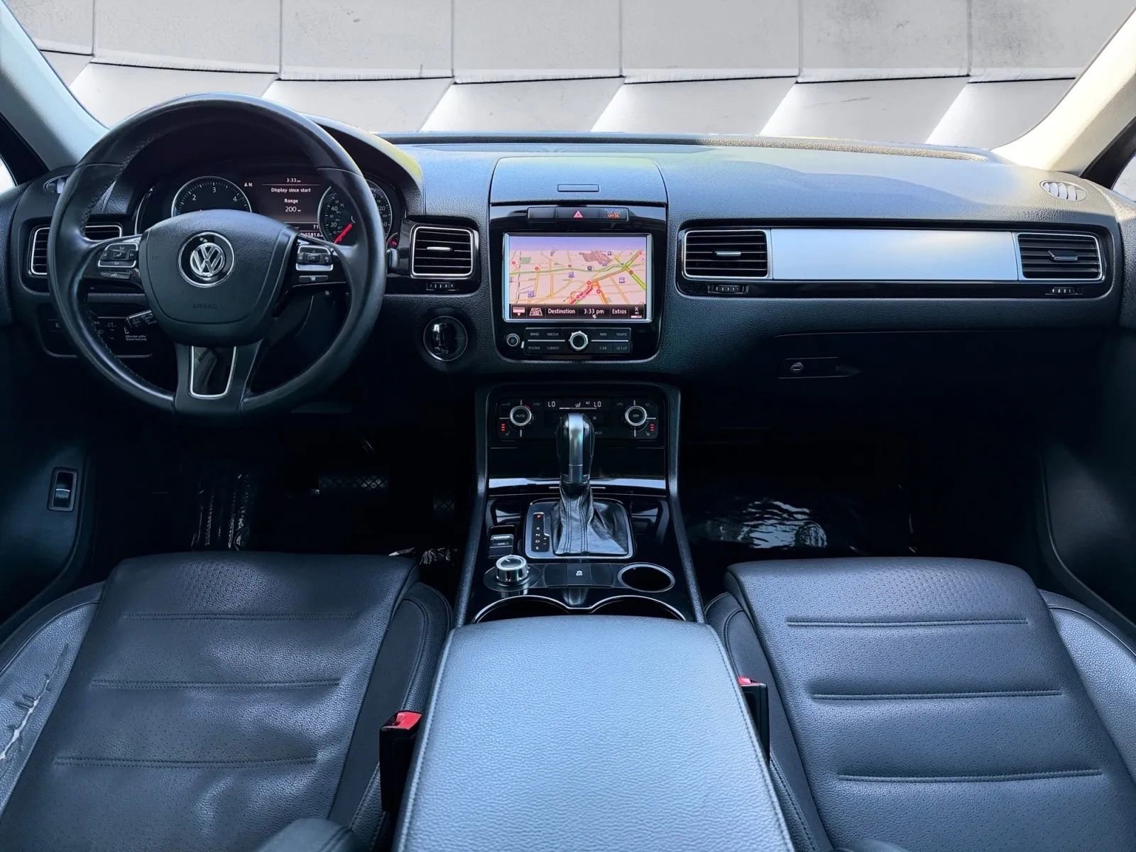 Used 2012 Volkswagen Touareg TDI AWD/4WD image 12