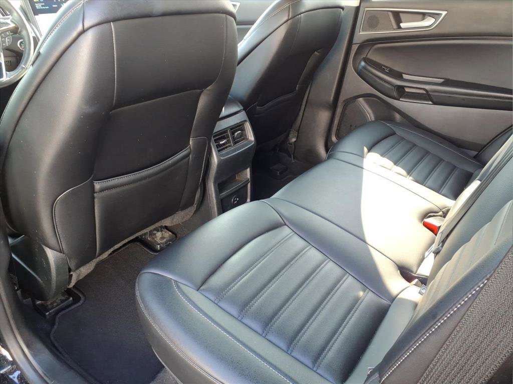 Used 2022 Ford Edge SEL image 17