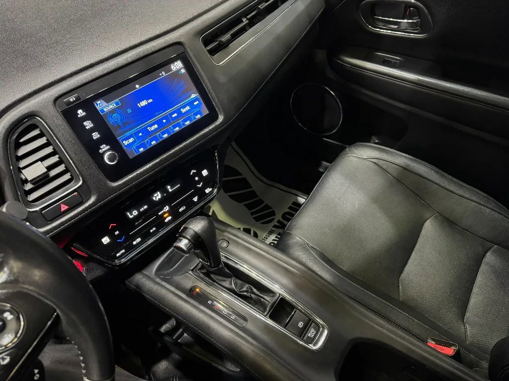 Used 2019 Honda HR-V EX-L image 17