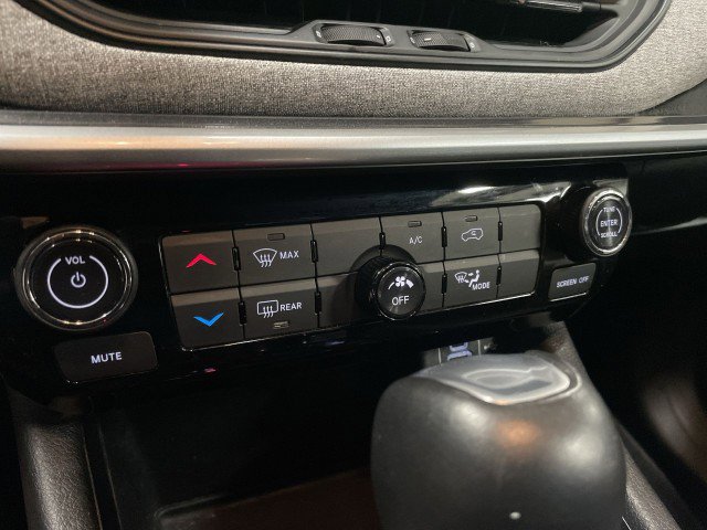 Used 2024 Jeep Compass Latitude AWD/4WD image 20