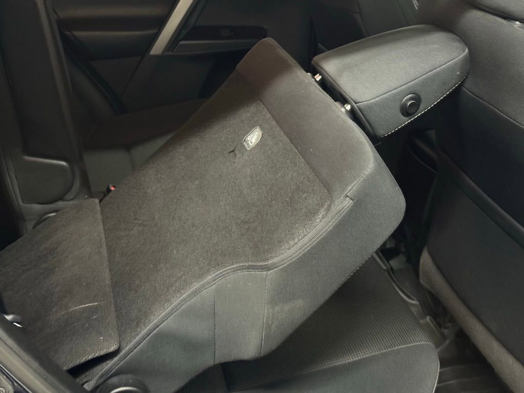 Used 2018 Toyota RAV4 XLE image 20