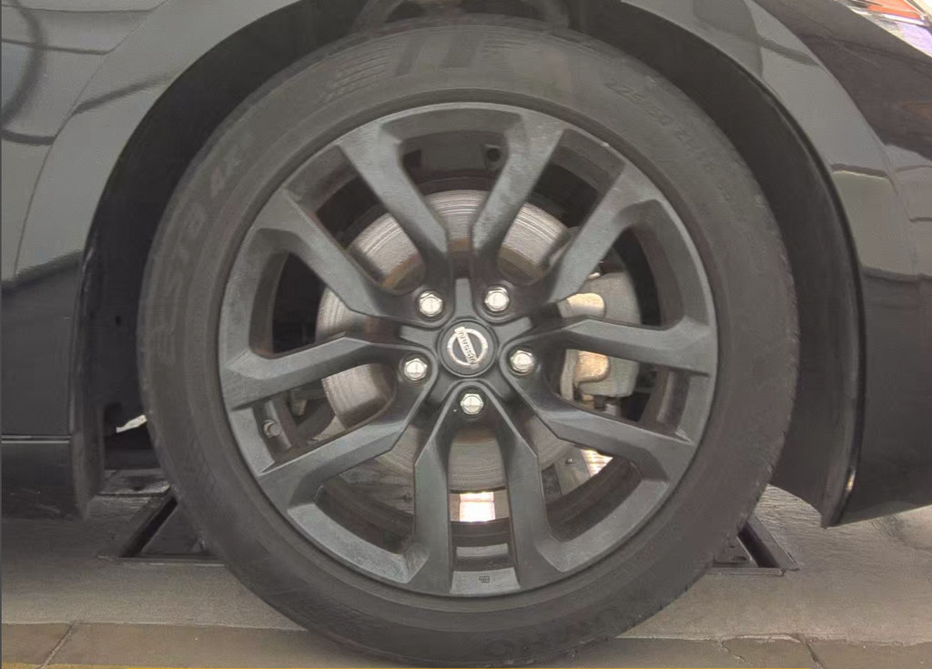 Used 2019 Nissan 370Z Touring RWD image 10