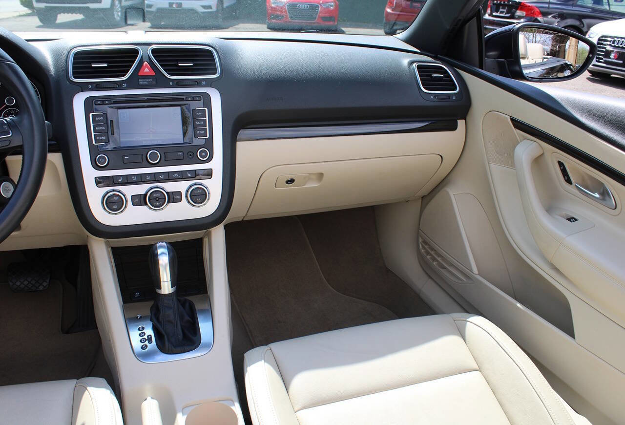 Used 2013 Volkswagen Eos Lux image 19