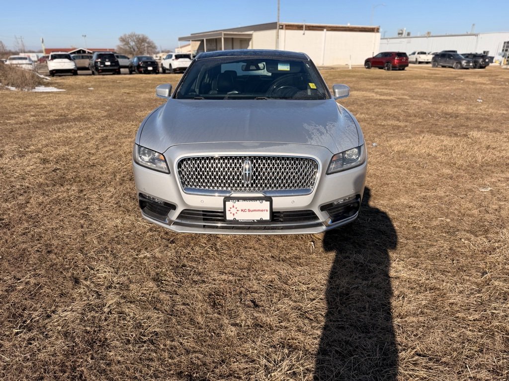 Used 2019 Lincoln Continental Select w/ Continental Climate Package image 2