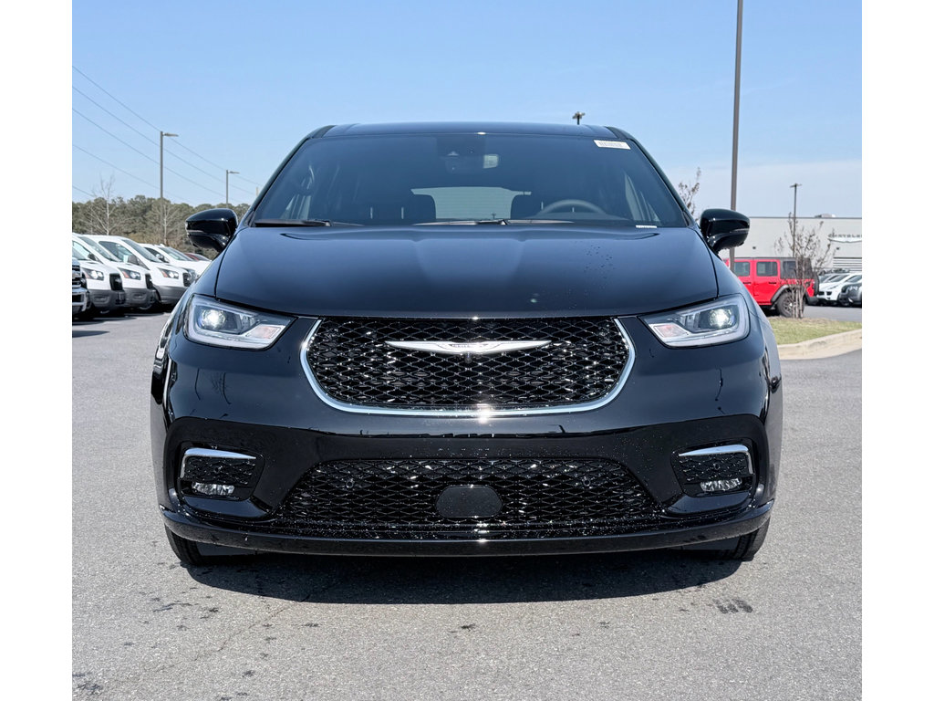 New 2026 Chrysler Pacifica Select image 3