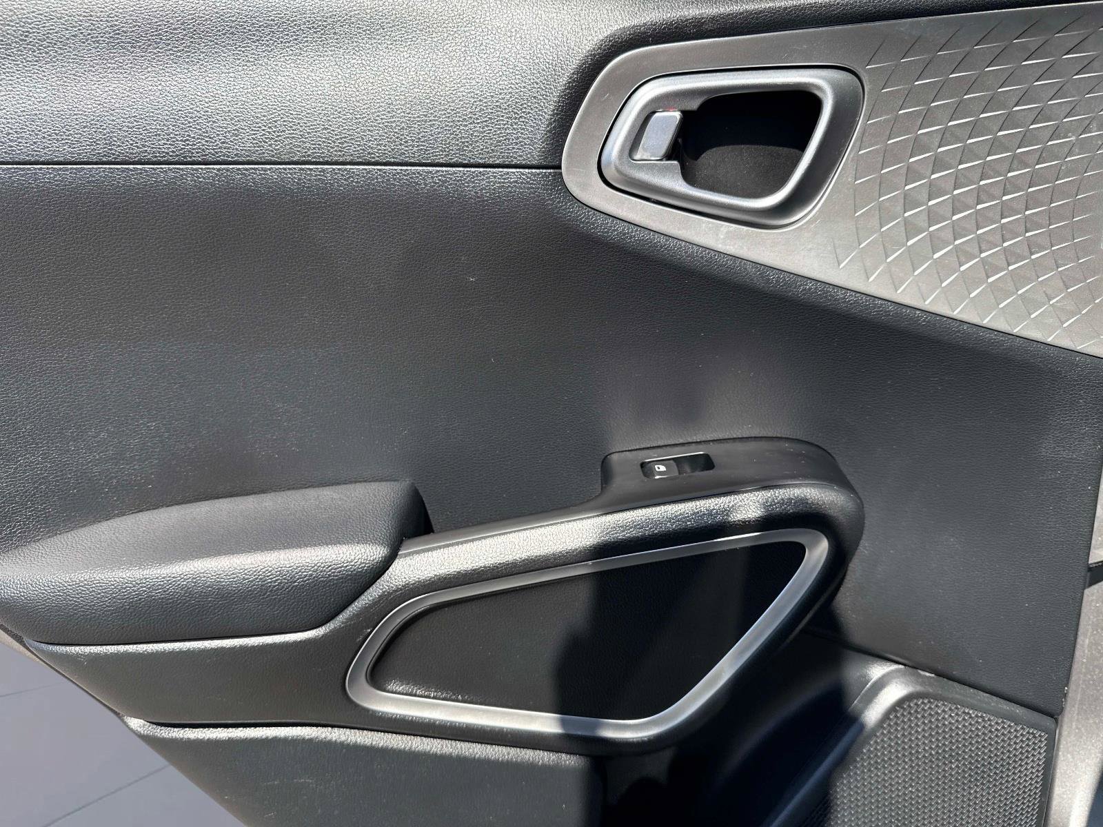 Used 2024 Kia Soul LX w/ Option Group 015 image 12