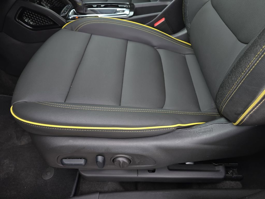 Used 2024 Chevrolet TrailBlazer ACTIV image 27