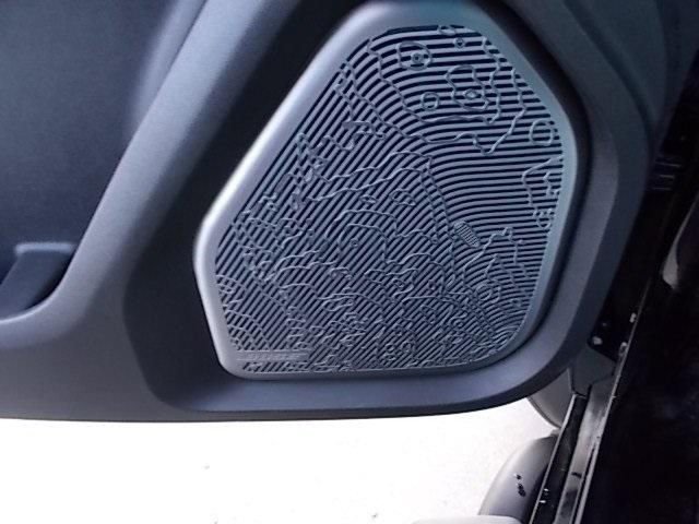 New 2025 GMC Hummer EV 2X w/ Extreme Off-Road Package image 16