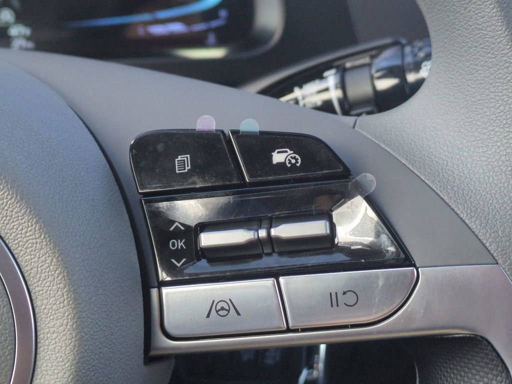 Certified 2026 Hyundai Elantra SE FWD image 15