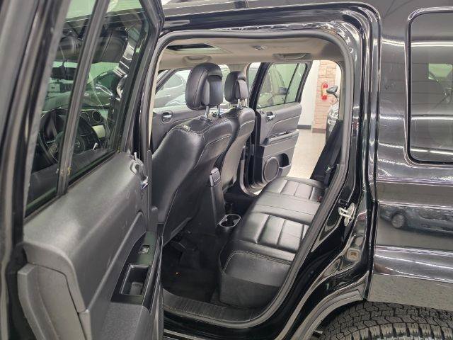 Used 2016 Jeep Patriot High Altitude FWD image 13
