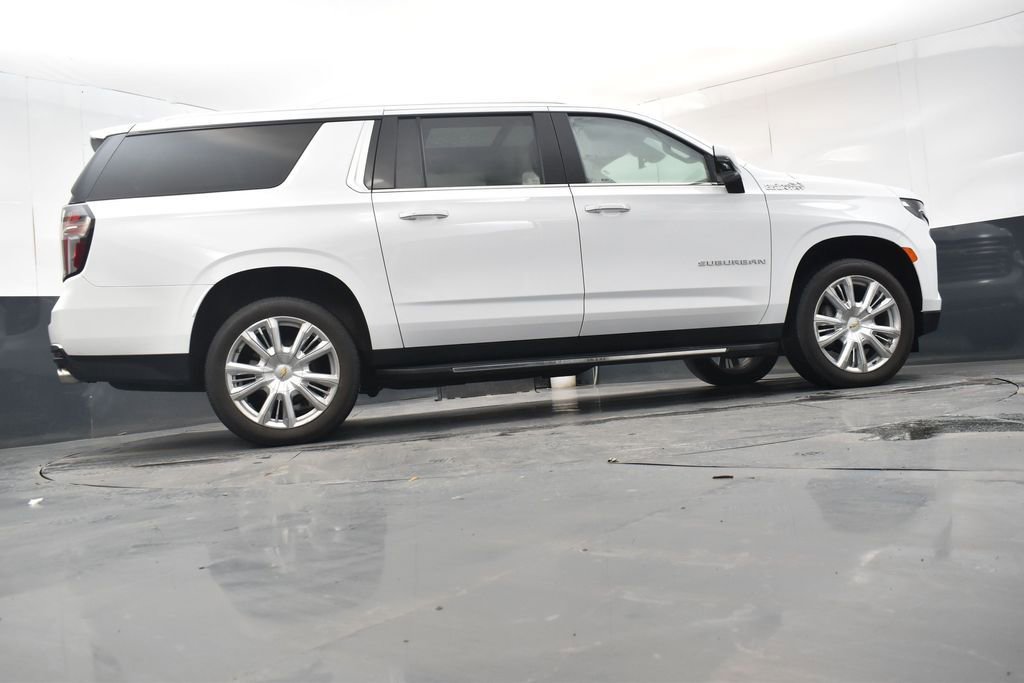 Used 2024 Chevrolet Suburban High Country image 25