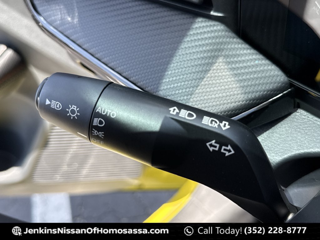 New 2026 Nissan Kicks SR w/ Interior Electronics Package FWD image 36