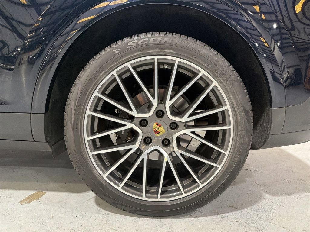 Used 2019 Porsche Cayenne image 38