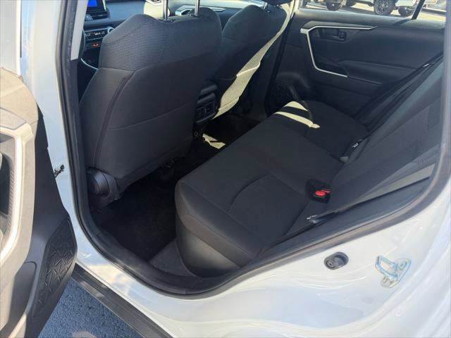 Certified 2024 Toyota RAV4 LE AWD/4WD image 10