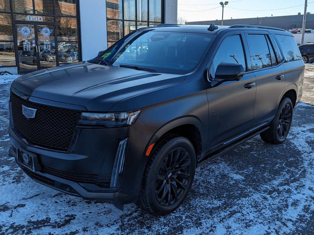 Used 2023 Cadillac Escalade Sport Platinum w/ LPO, ONYX Package image 2