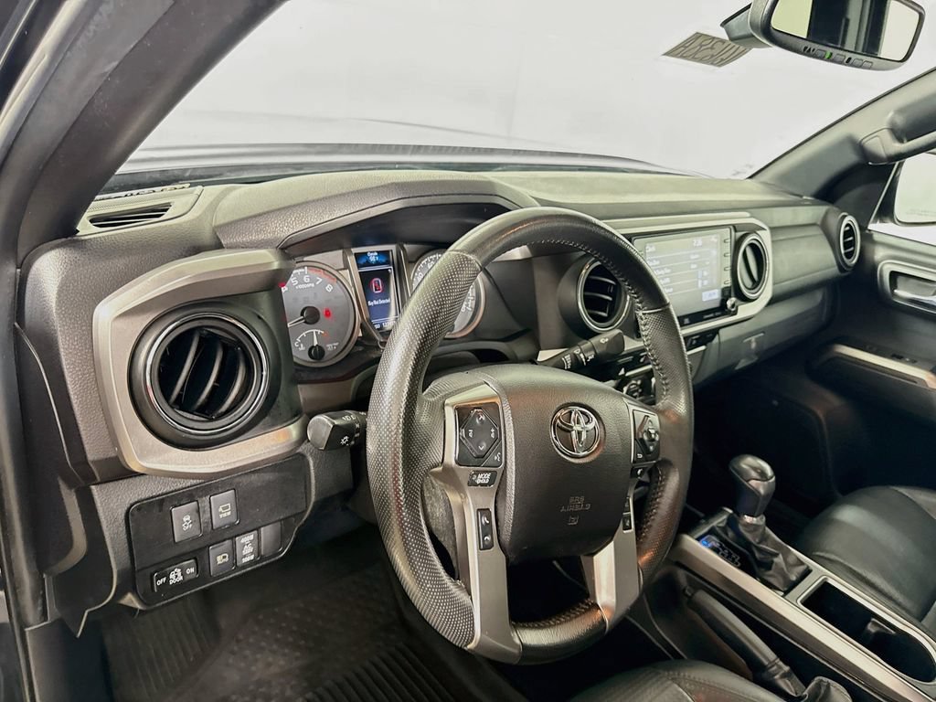 Used 2021 Toyota Tacoma Limited w/ Nightshade Package AWD/4WD image 9