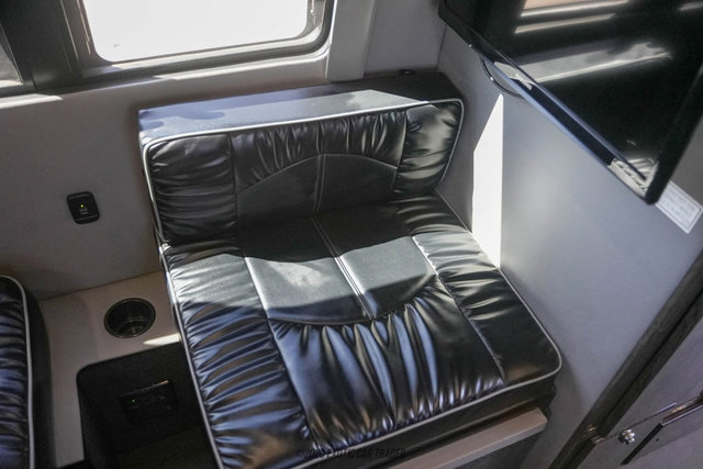 Used 2017 Mercedes-Benz Sprinter 3500 image 75