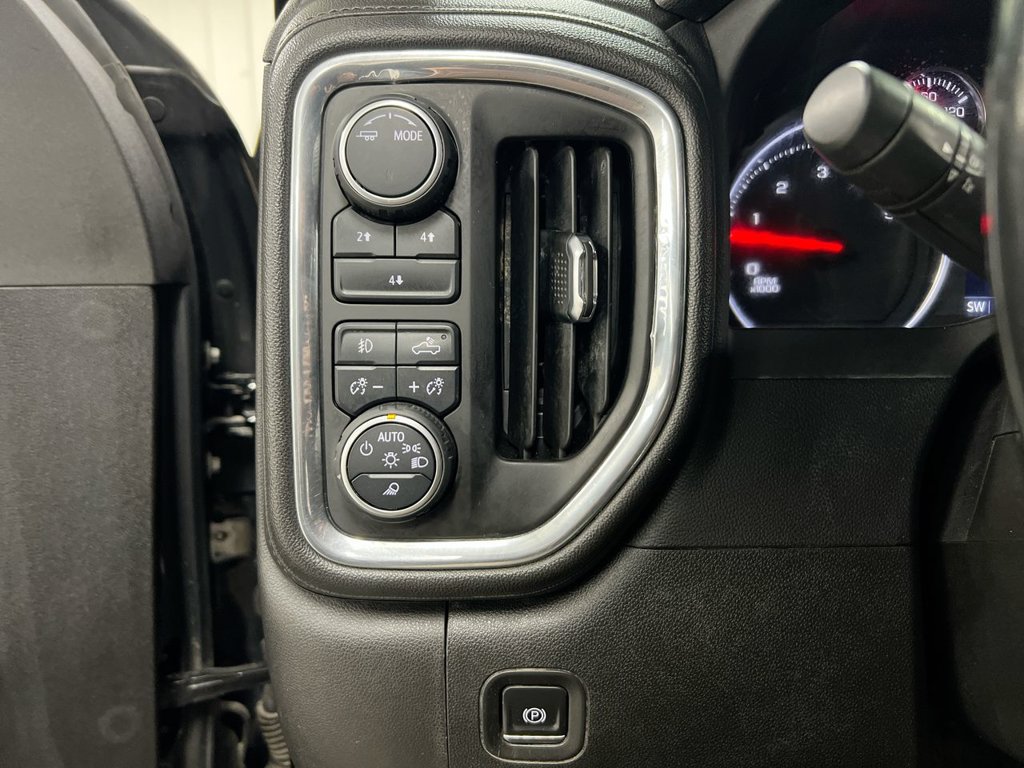 Used 2023 Chevrolet Silverado 2500 LT w/ Midnight Edition AWD/4WD image 18