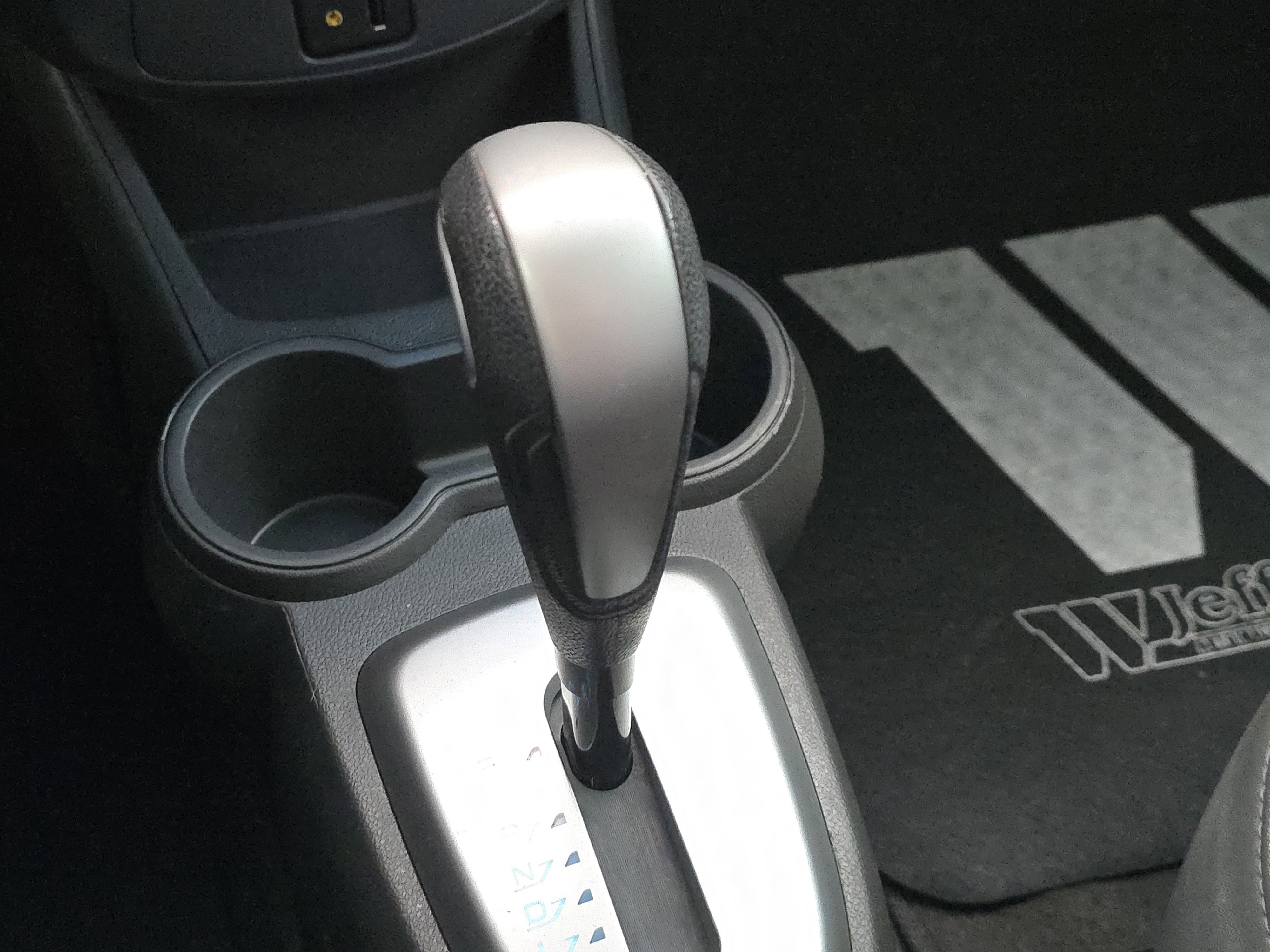 Used 2014 Chevrolet Spark LT image 31