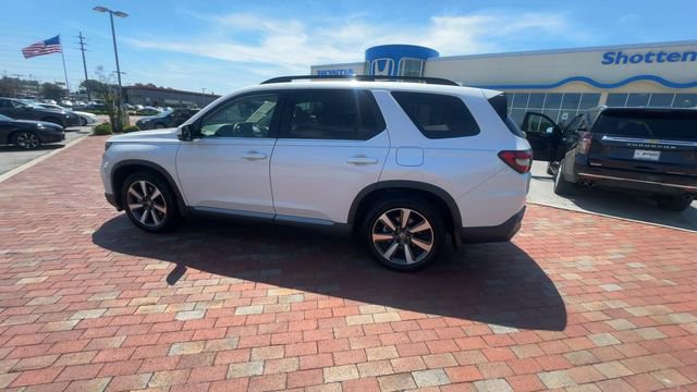 Certified 2023 Honda Pilot Touring image 8