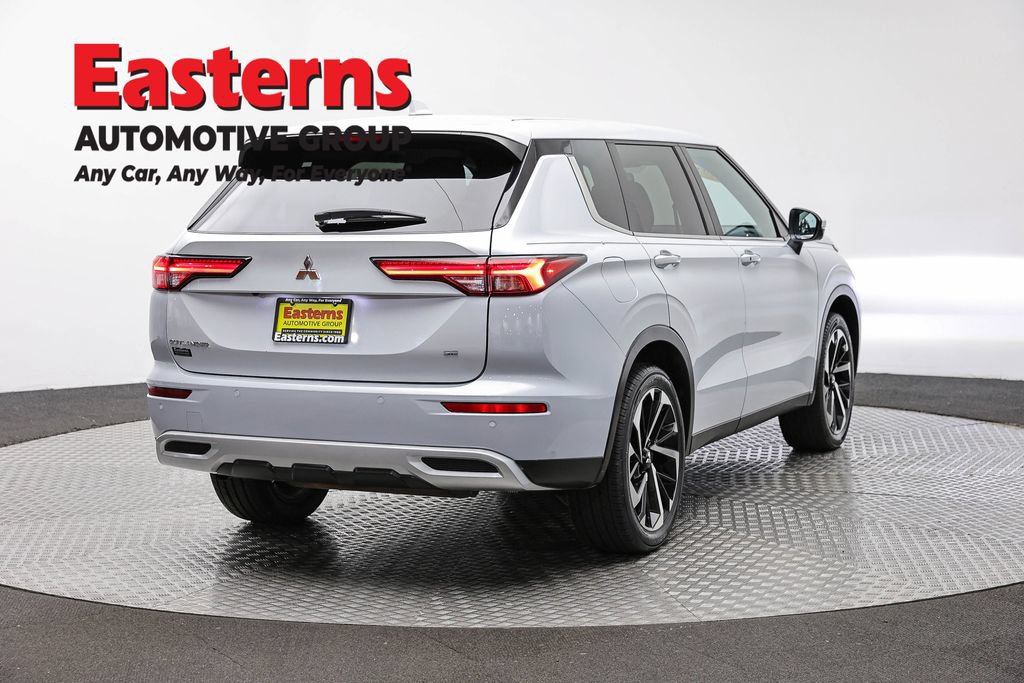 Used 2024 Mitsubishi Outlander SE AWD/4WD image 5